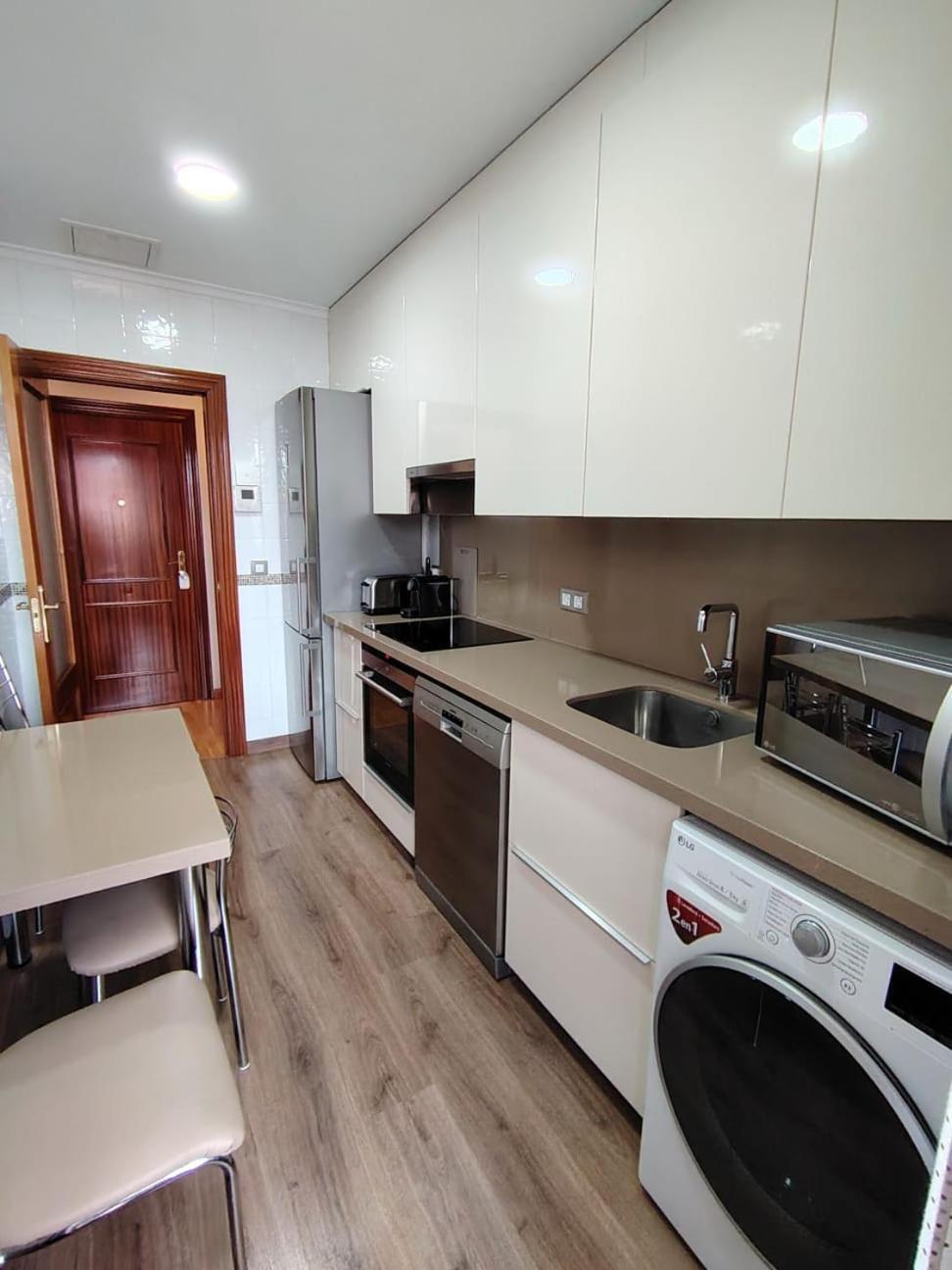 Ferienwohnung Avello Oviedo Con Parking Exterior foto