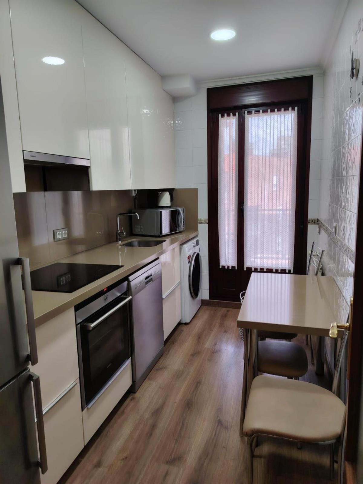 Ferienwohnung Avello Oviedo Con Parking Exterior foto