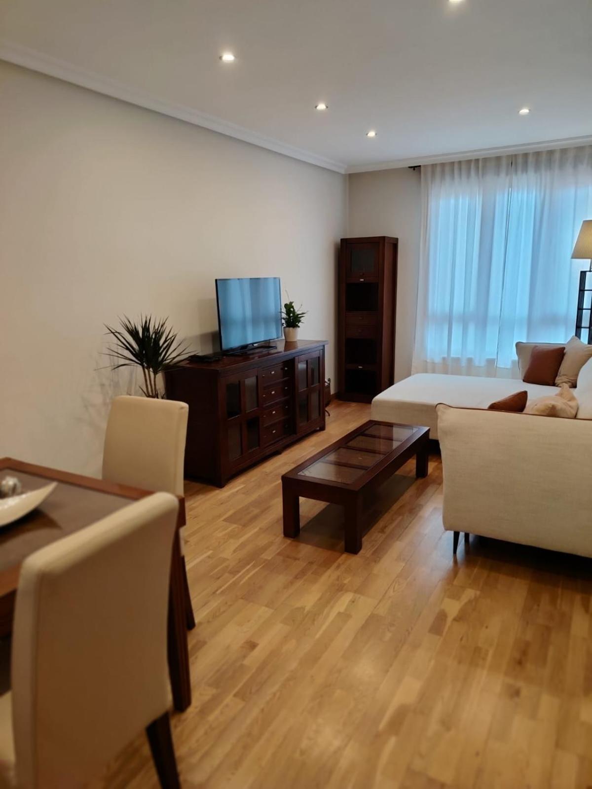 Ferienwohnung Avello Oviedo Con Parking Exterior foto